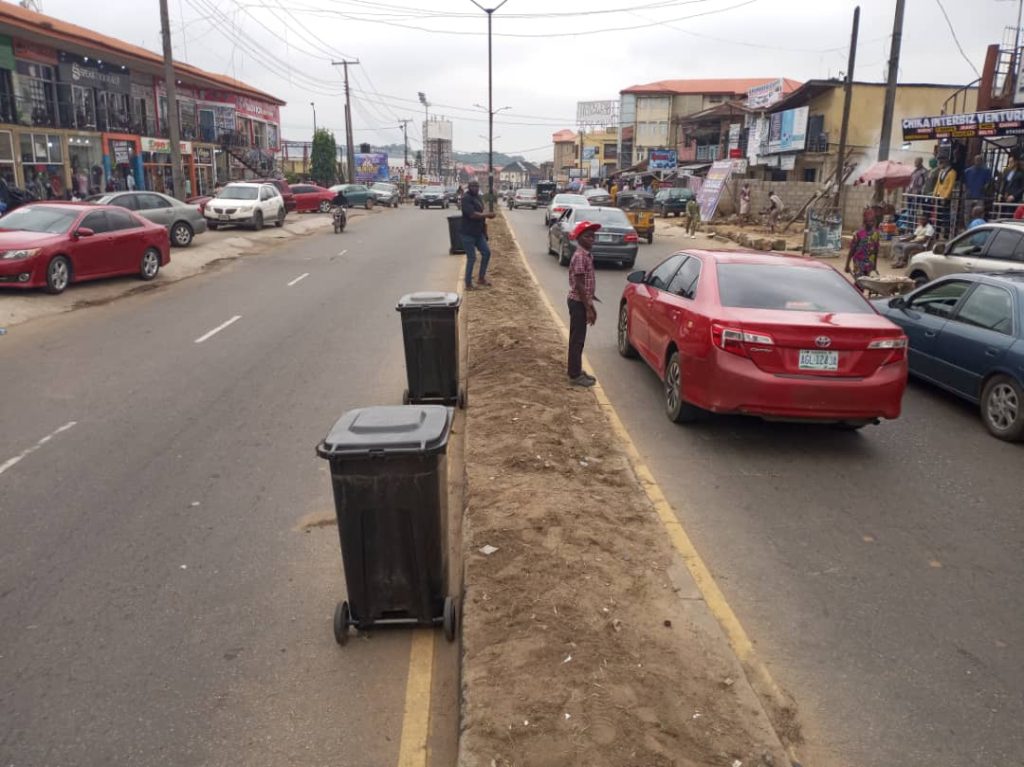 Road Medians Not Dump sites, Oyo Govt. Warns Residents