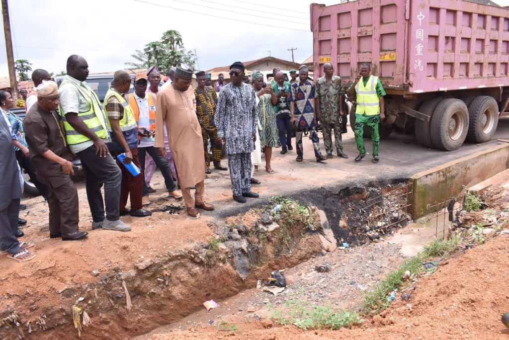 Olomi Olojuoro Road: Community Leaders Hail Lawmaker’s Tireless Efforts 