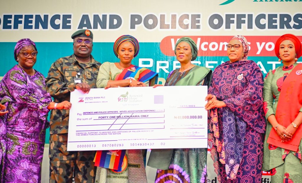 FIRST LADY OLUREMI TINUBU COMMENDS STRENGTH, RESILIENCE, AND THE SACRIFICES OF WIDOWS AND ORPHANS OF ARMED FORCES