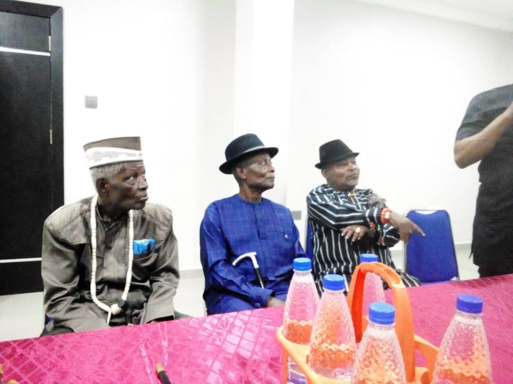 182BN: OGONI COMMUNITY CRIES OUT, THREATENS TO SHUT DOWN FIRSTBANK,SHELL OIL COMPANY OPERATIONS FOR NOT PAYING COURT AWARD