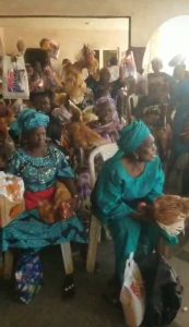 Christmas Palliative: Son of the Soil Tunde Eyitayo gives Food items to his People in Ondo state.