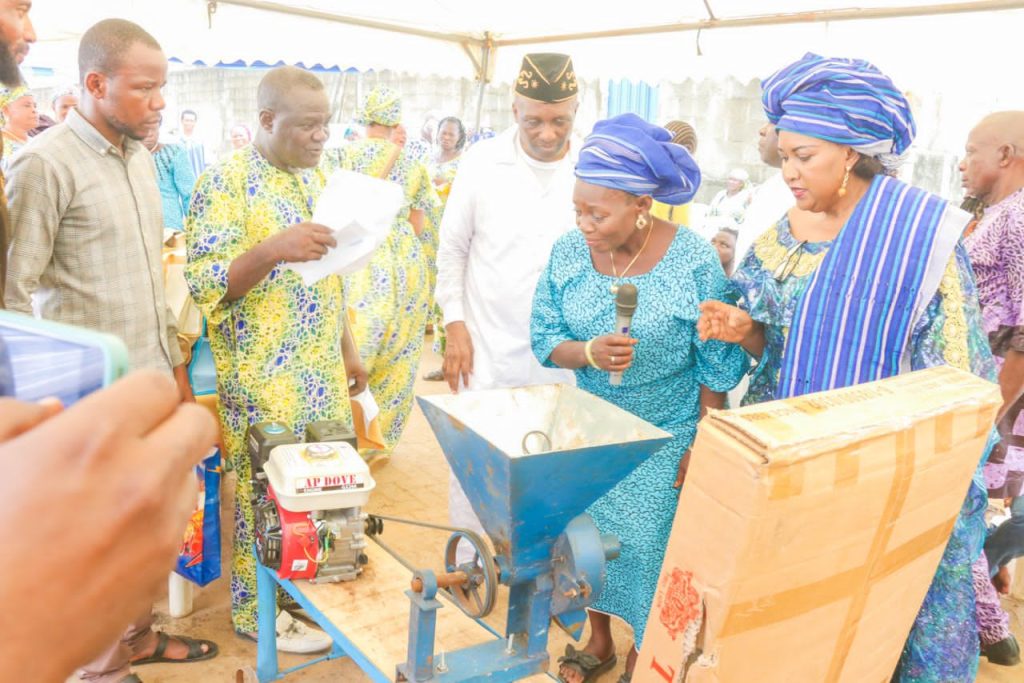 Primate Ayodele Commissions Ultra-Modern Health Care Centre, Dole Out More Cars
