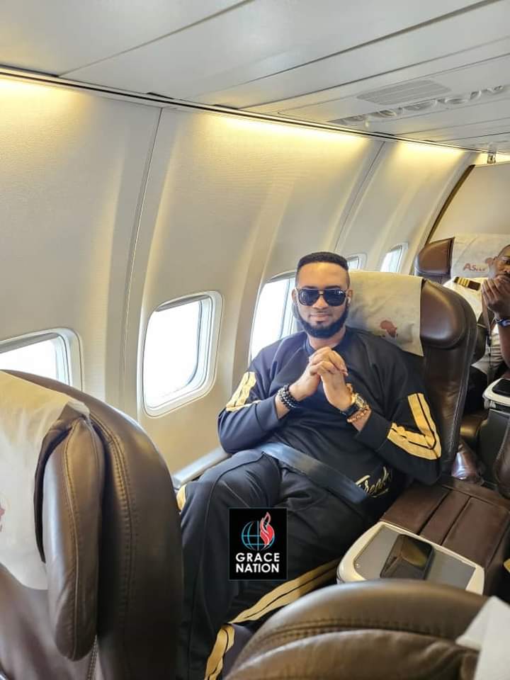 Famous Lagos Prophet Dr Chris Okafor jets out to Cameroun for a 3 Days Prophetic conference.