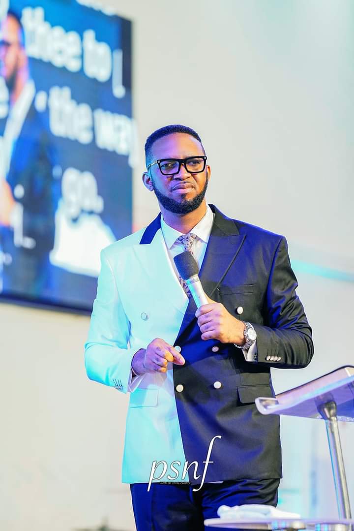 Grace Nation Supernatural Service : When You Speak In Tongues, Holy Spirit Gives You Instructions – Dr Chris Okafor