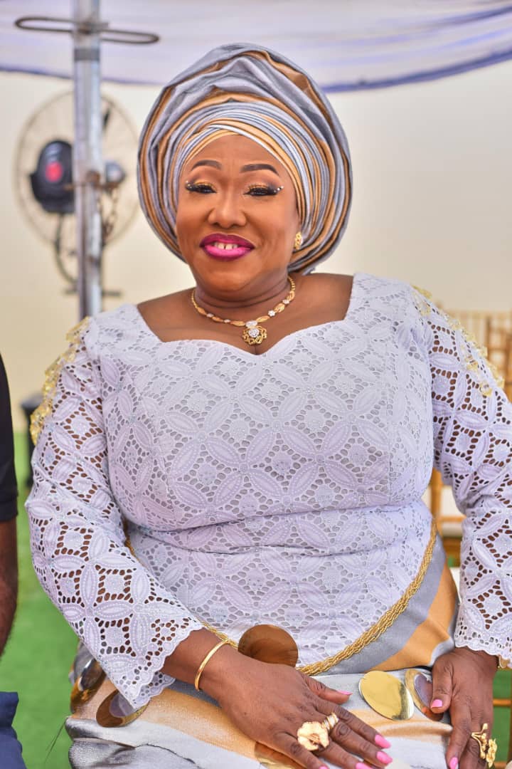 Abeokuta was agog as accomplished broadcaster Siju Alabi was conferred with Erelu Baaroyin of Ilawo Kingdom Abeokuta.