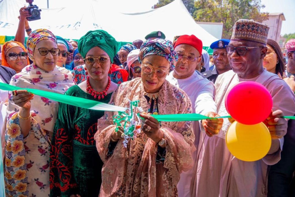 FIRST LADY OLUREMI TINUBU COMMISSIONS COMMUNITY ICT CENTRE, OTHERS IN ILORIN