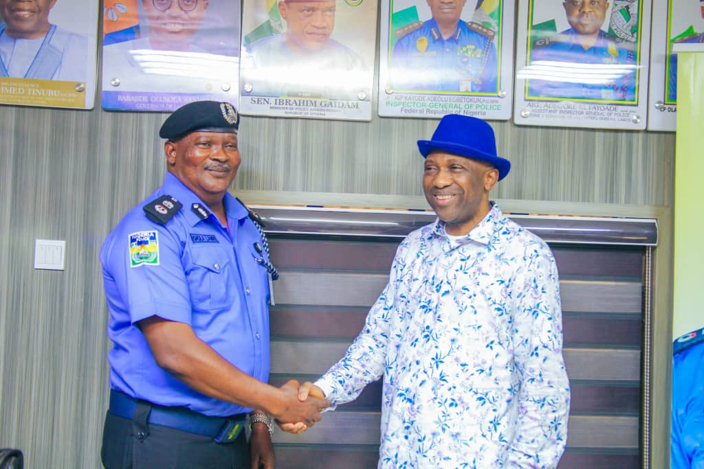 21 Days of Appreciation: Primate Ayodele Visits AIG Zone 2, Lagos CP, Police Stations