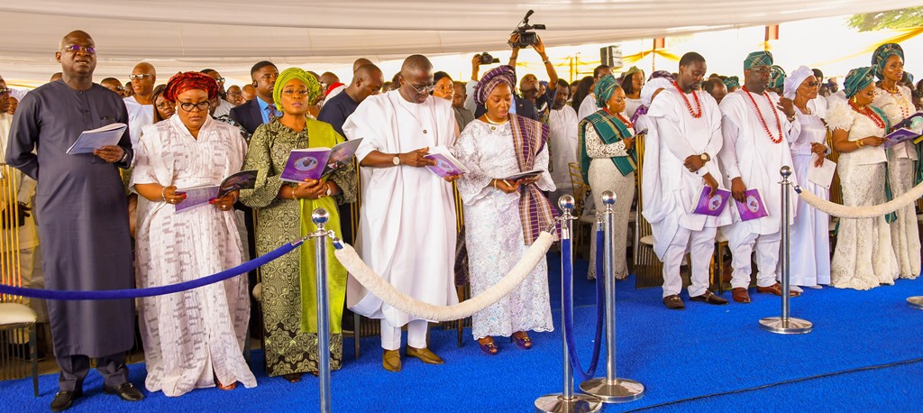 SANWO-OLU, FASHOLA, MERANDA, OTHERS PAY TRIBUTE AS REMAINS OF FORMER LAGOS HOS IS LAID TO REST   