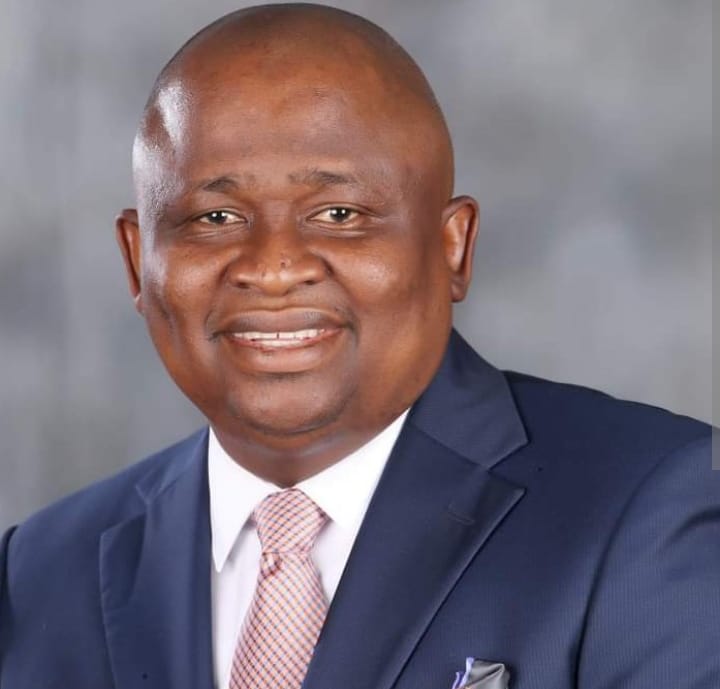 YAYI SCHOLARSHIP AND BURSARY AWARD BOARD : PRESENTATION OF SCHOLARSHIP AND BURSARY AWARD TO QUALIFIED CANDIDATES