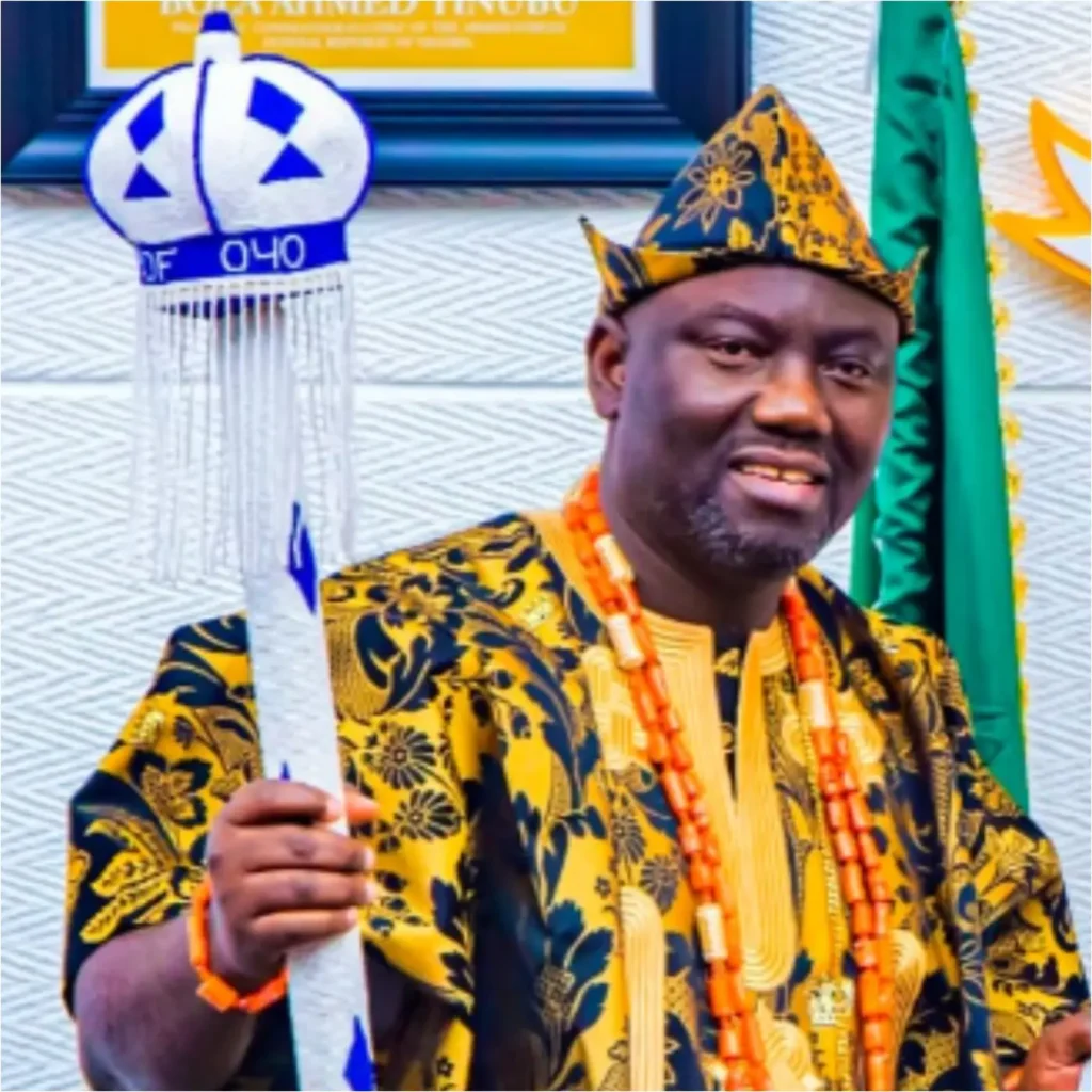 Youths Ambassador Hon Babatunde Samuel Seidu Congratulates The New Alafin of oyo.