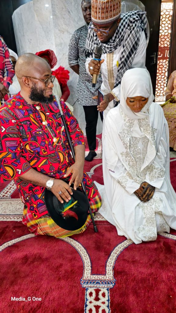 KING DOKUBO-ASARI GIVES OUT DAUGHTER IN MARRIAGE AT A COLOURFUL CEREMONY IN DEGEMA