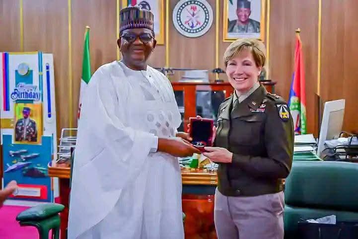 MINISTER MATAWALLE WELCOMES U.S. ARMY MEDICAL RESEARCH AND DEVELOPMENT DELEGATION