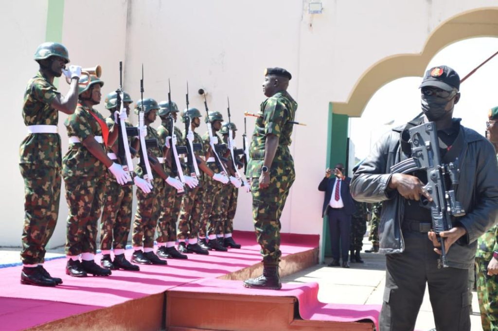 Army Chief Motivates Troops at FANSAN Yamma, Calls for Renewed Courage and Heightened Professionalism