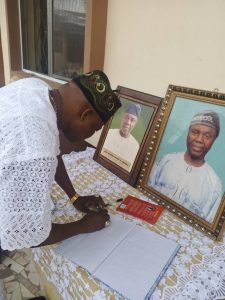 JUST IN: Hon. Fayomi Abraham Fayab Pays Condolence Visit to Family of Late Hon. Obanla, Describes Him as a Pillar of Ipokia Politics