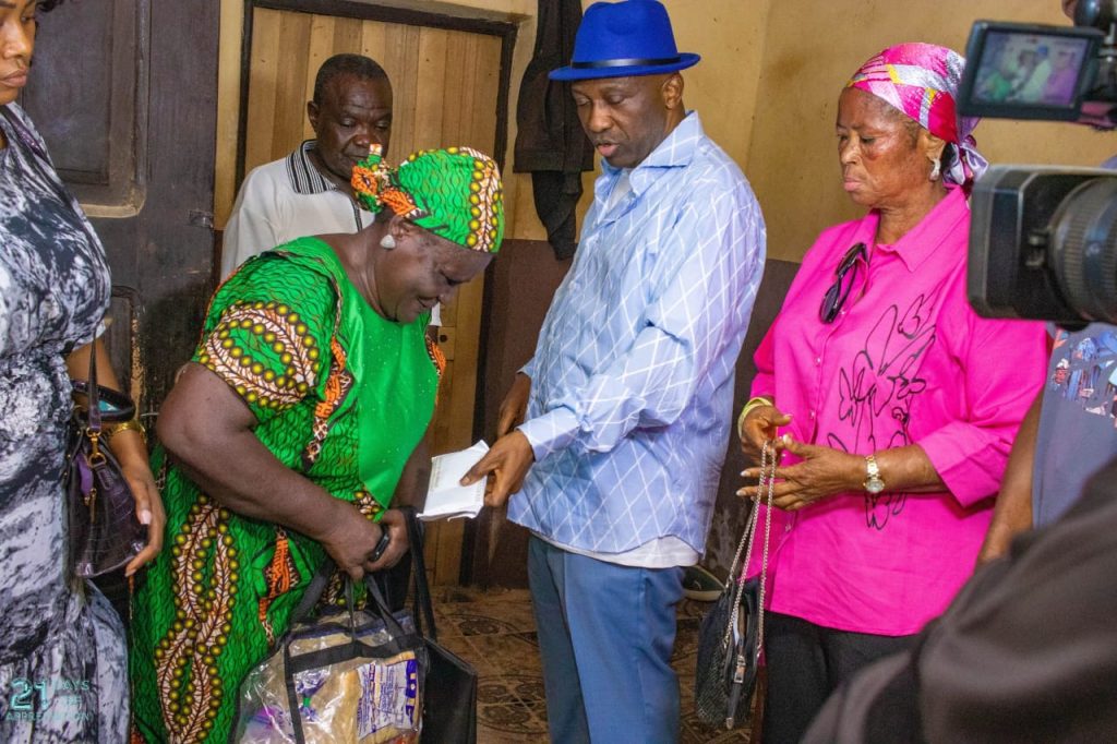 Primate Ayodele Begins Annual 21-Day Thanksgiving With Visits to Members, Police Stations, Others