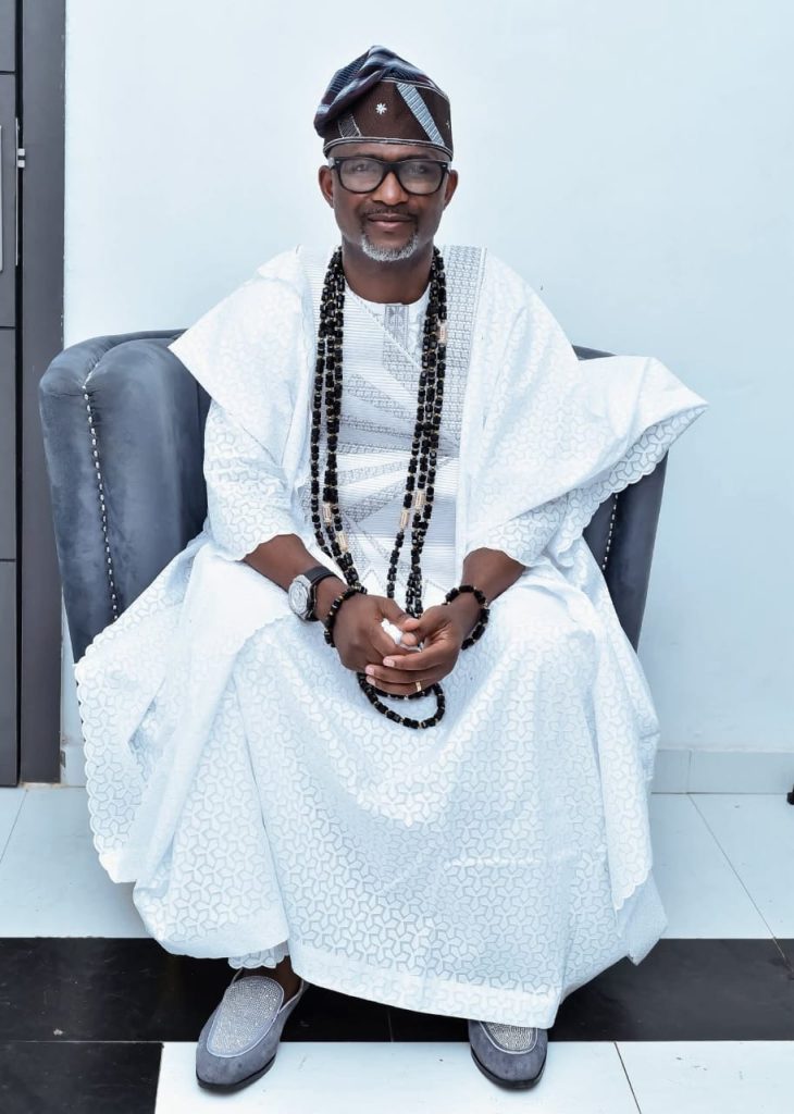 Pomp, Prestige and Purpose: Dr. Mutiu Adewale Badmus Crowned Otunba Alayeluwa Onimolete of Molete, Ogbomoso