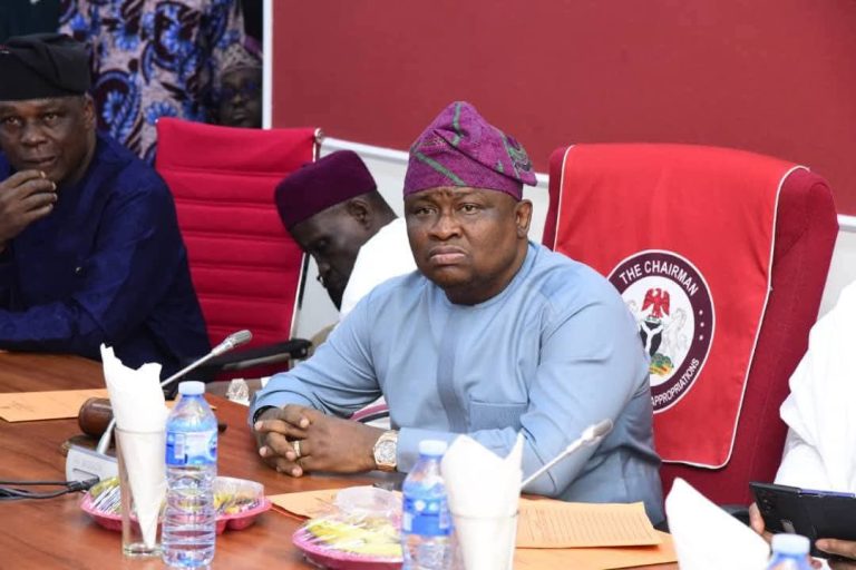 SENATOR ADEOLA YAYI REGISTERS 4000 JAMB CANDIDATES