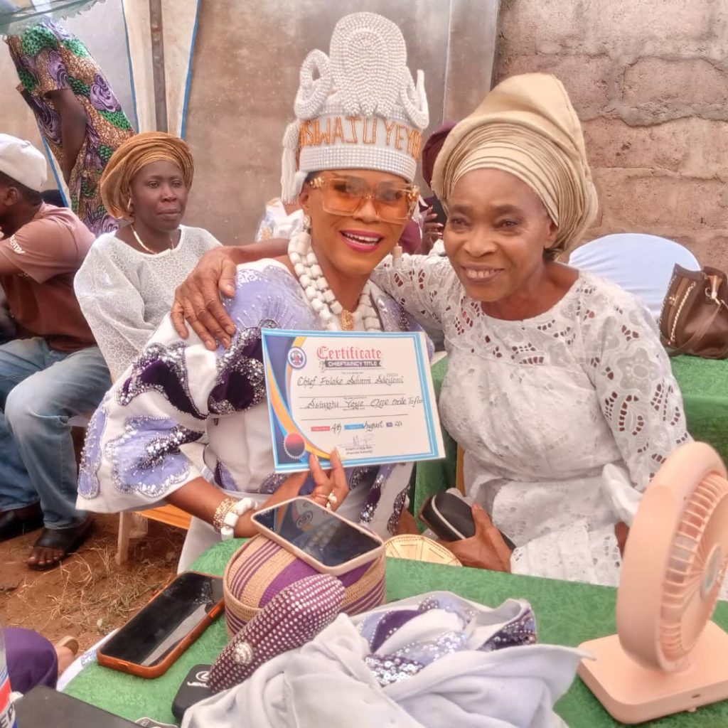 Lọjọ ti Fọlakẹ Adeyẹmi joye Aṣiwaju Yeye Oge Orile Itafin,Mama ẹ sure fun tọkantọkan