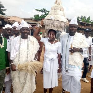 Ọba ilu Iroko dabira nla nibi ayẹyẹ ọdun iṣẹṣe to waye niluu na