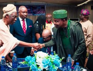 FG Backs Private Sector Investment in Robotic Surgery, Moves to Curb Medical Tourism