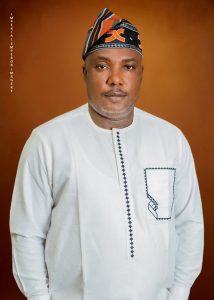 Awọn eeyan agbegbe Ifọ keji fi atilẹyin wọn han si Azeez Babatunde gẹgẹ bi ọmọ ile igbimọ aṣofin